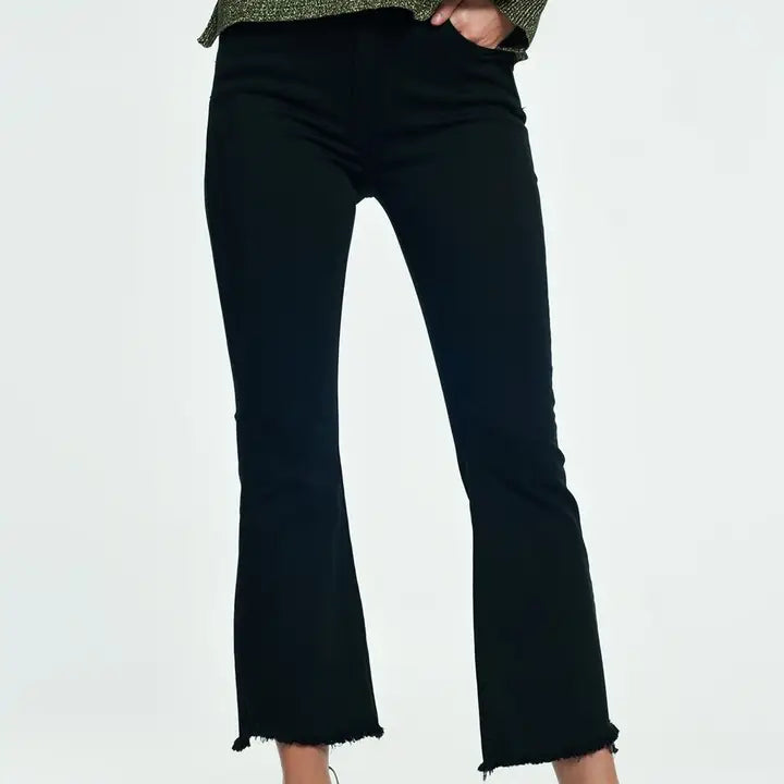 High Rise Q2 Raw Hem Flared Jeans Raw.