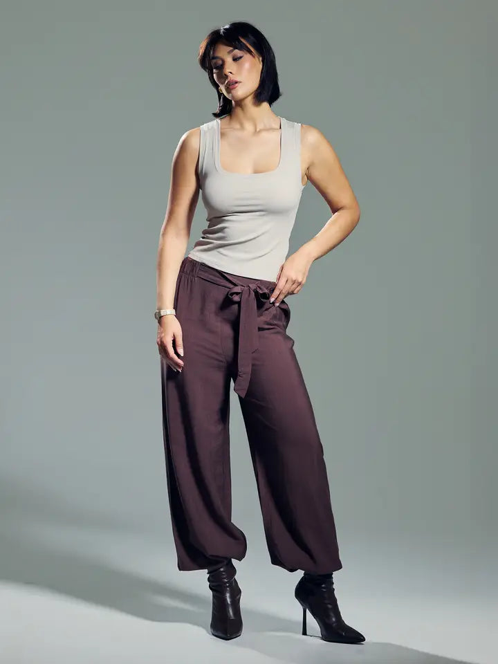 Klassy Chunky Binding Ribbed Square Neck Tank w/Built in Bra