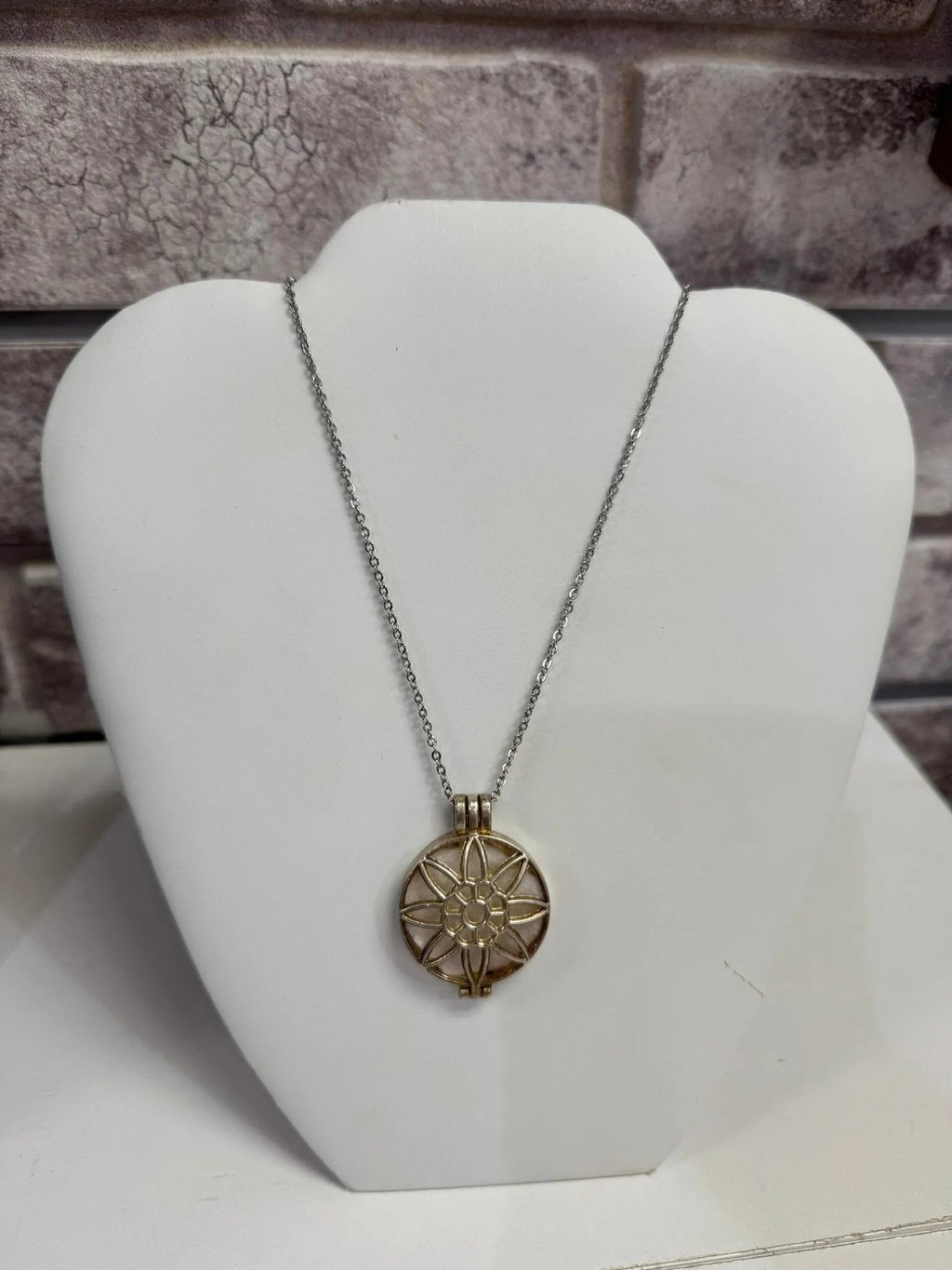 Aromatherapy Necklace - Heritage - Boutique.com
