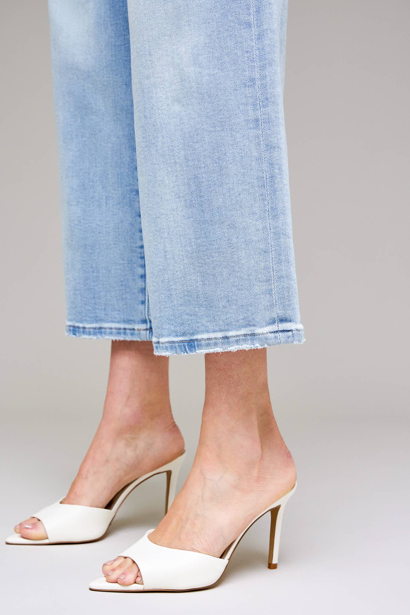 Hidden Logan Light Wash Mid Rise Dad Jean - Heritage - Boutique.com