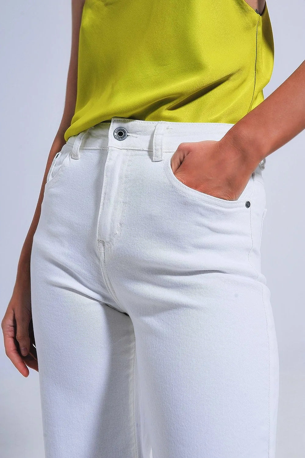Q2 White Denim Straight Fit Jeans - Heritage - Boutique.com
